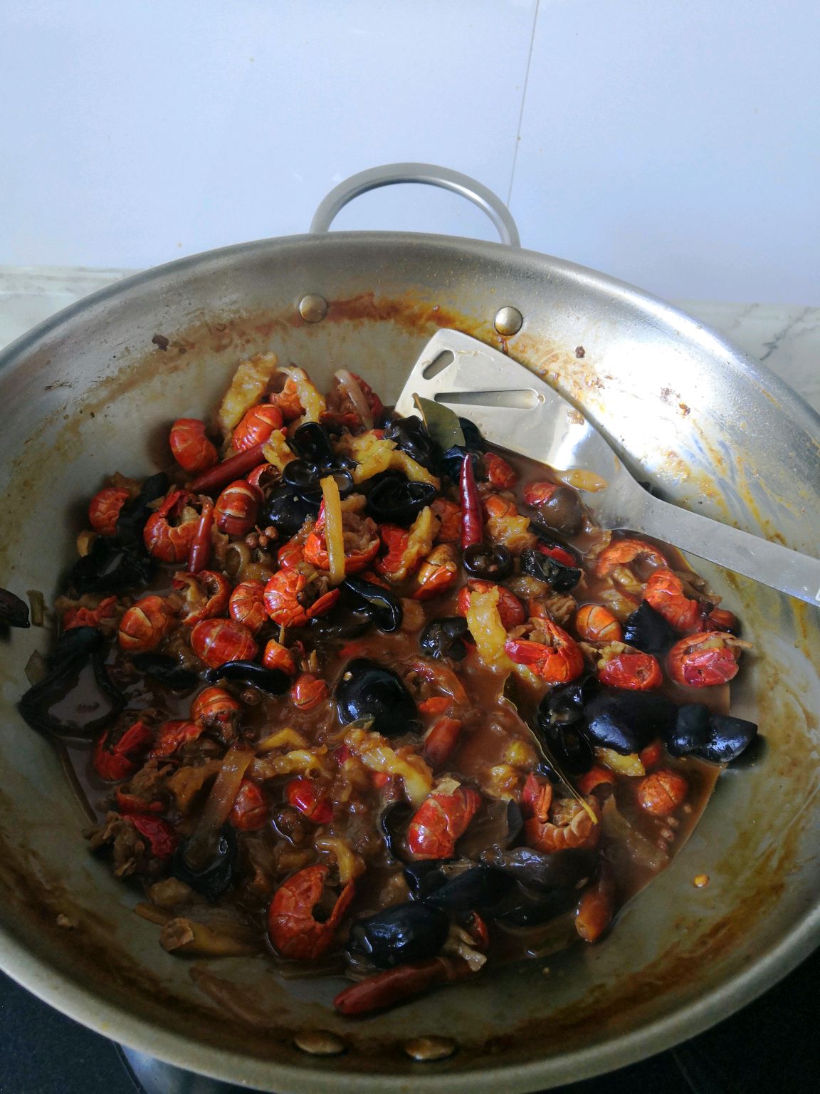 美味小龙虾汇鱼胶