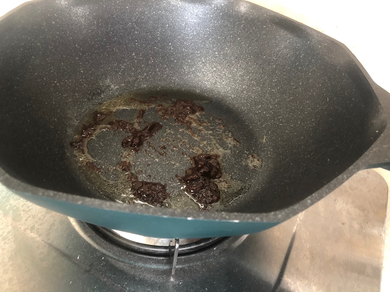 美味小食•香辣鹌鹑蛋
