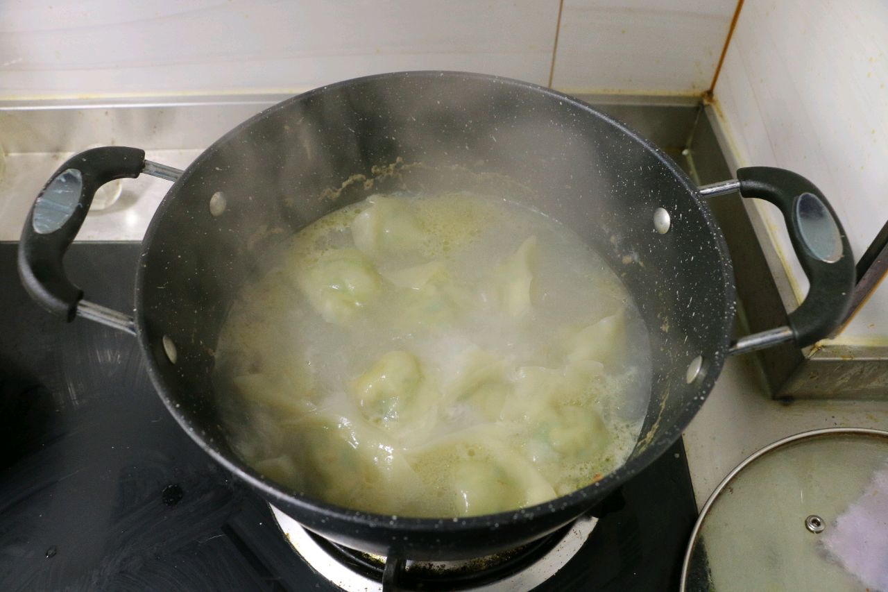 美味又滋补的鸡汤小馄饨