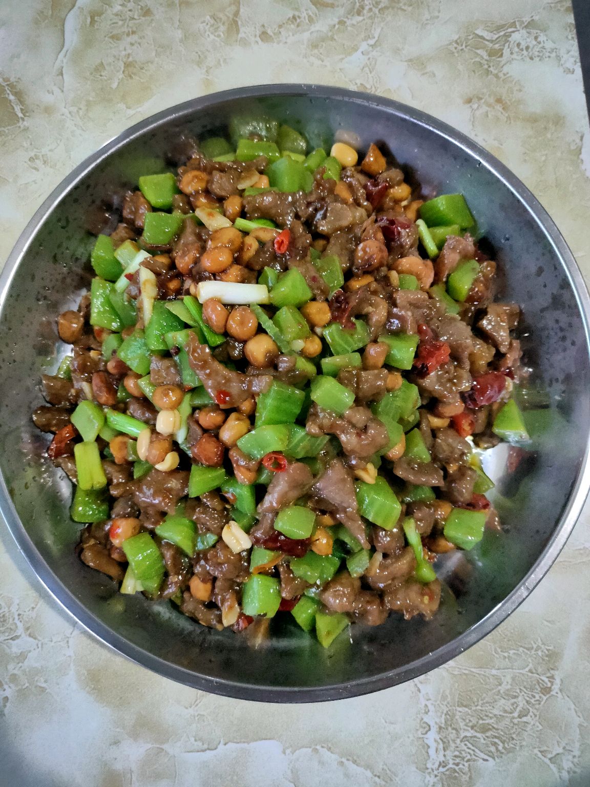 没有鸡丁的宫爆肉丁