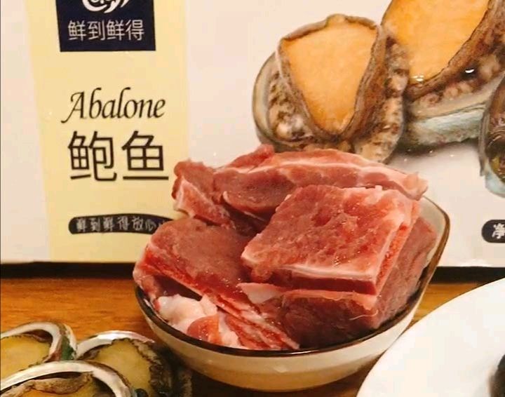 美滋滋的排骨鲍鱼汤