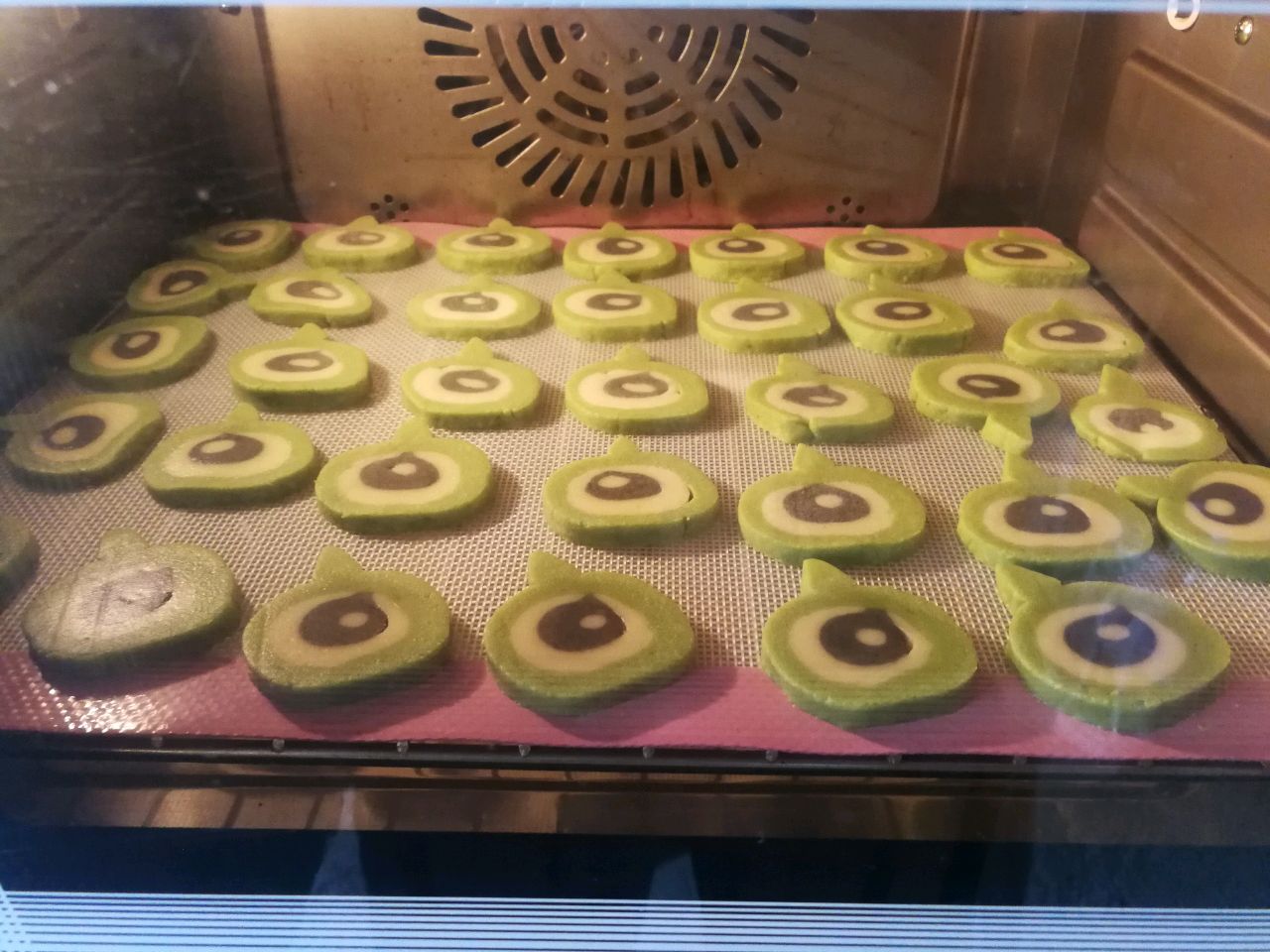 萌萌滴大眼怪饼干