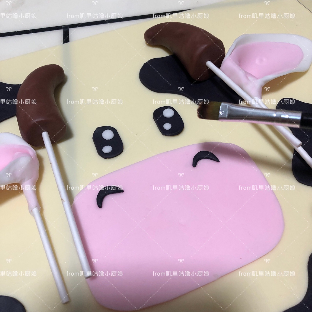 萌牛迎新春立体蛋糕