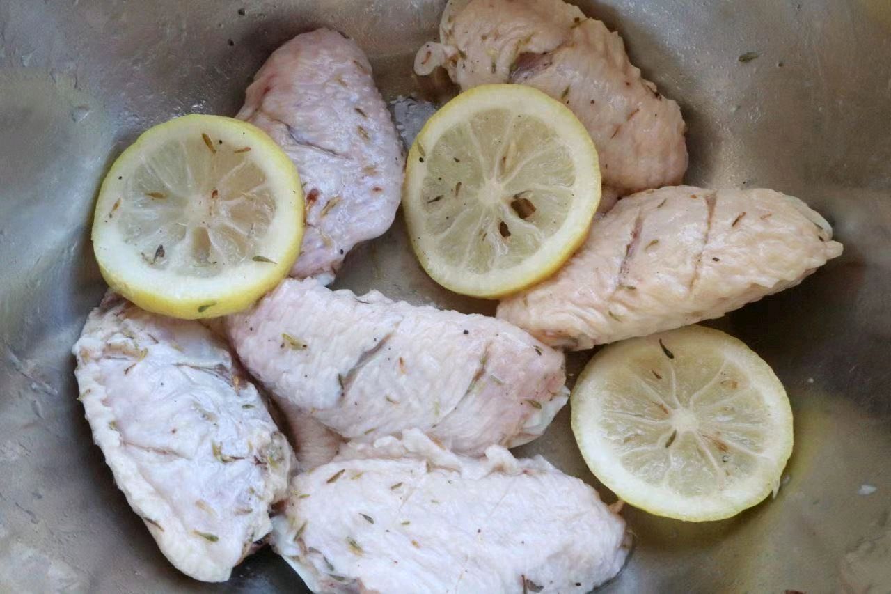 迷迭香风味烤鸡翅