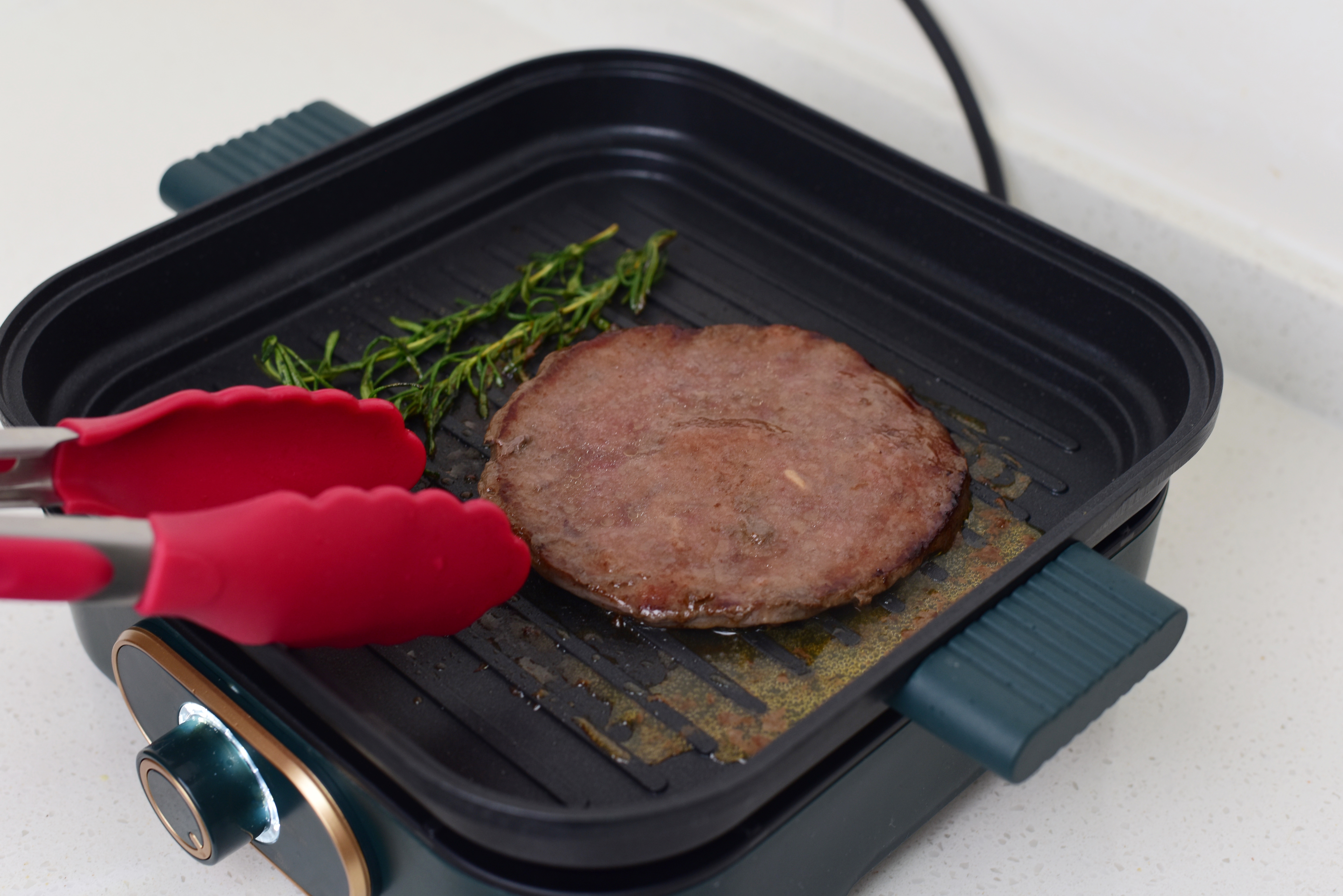 迷迭香煎牛肉饼