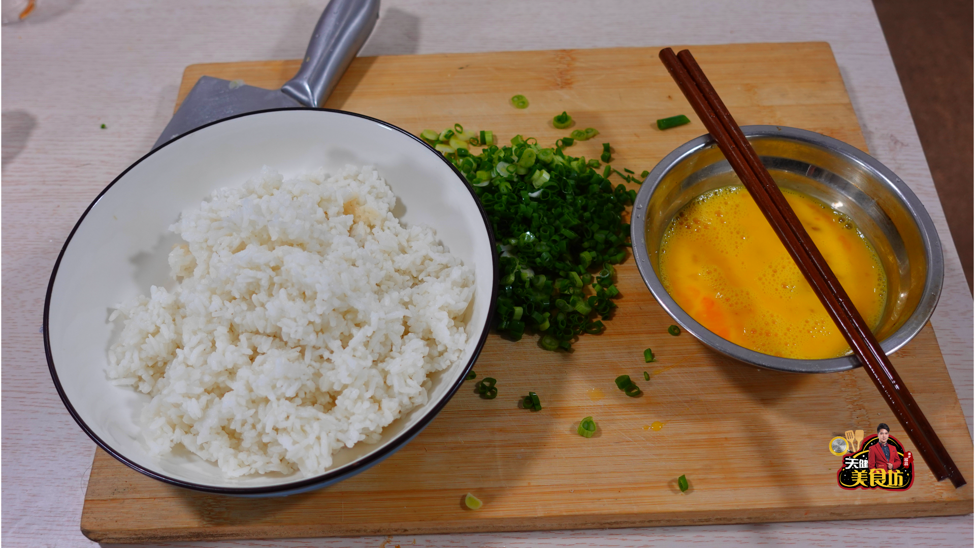 米饭鸡蛋饼