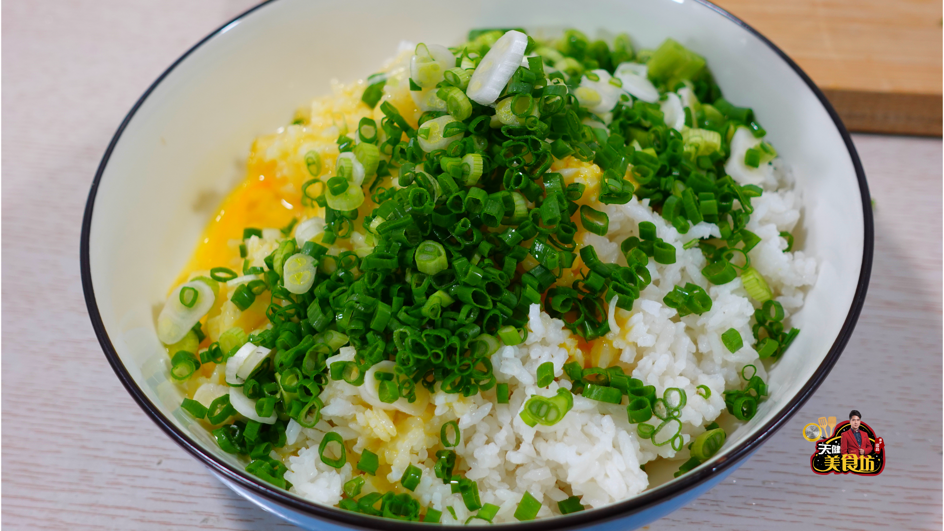 米饭鸡蛋饼