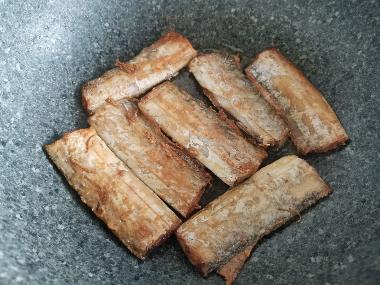 秘制红烧带鱼