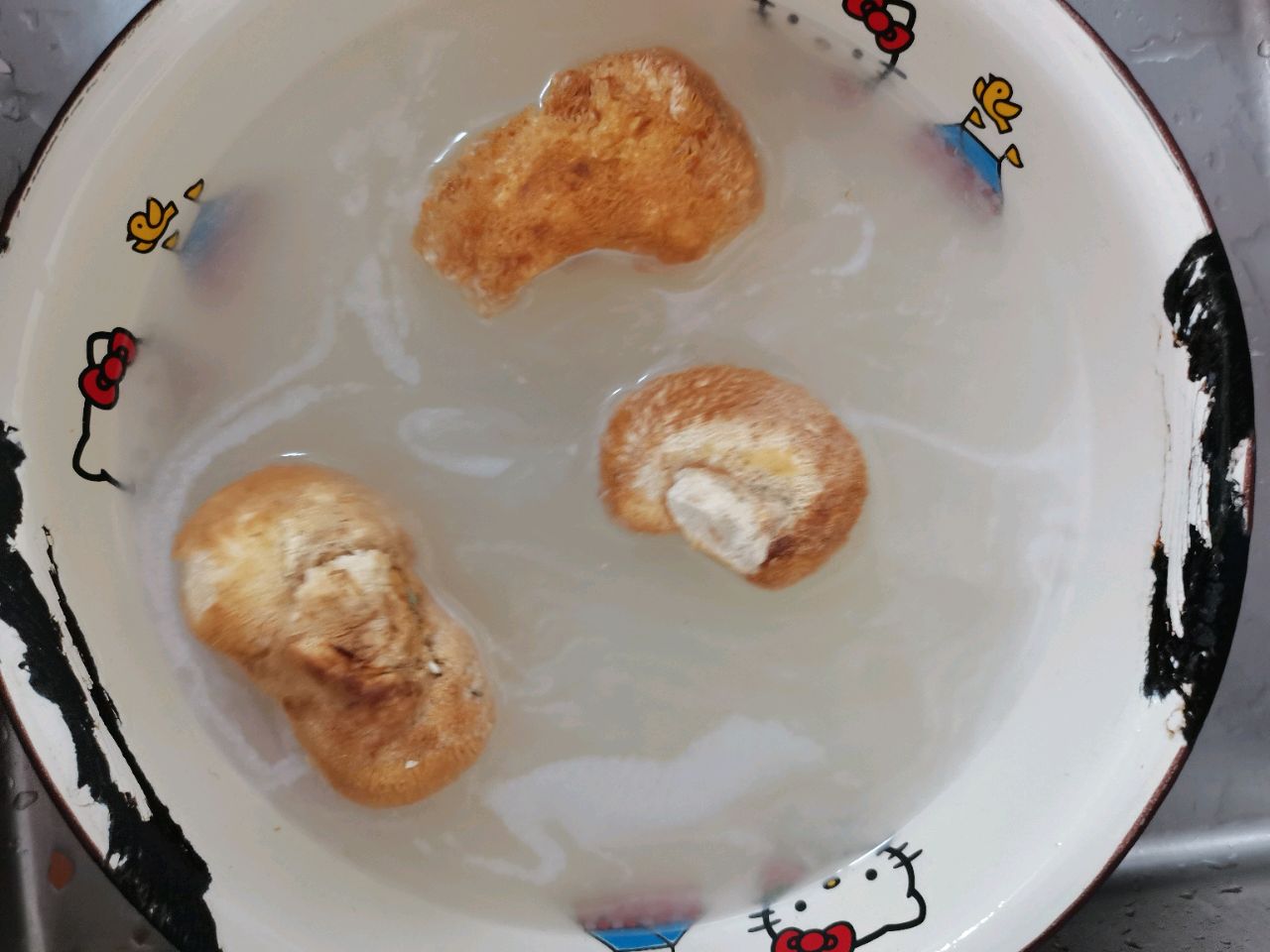 秘制猴头菇鸡汤