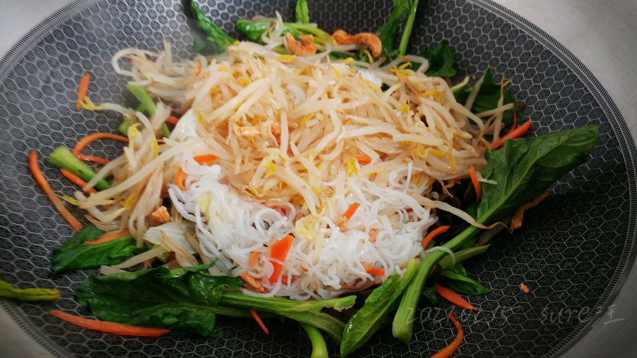 蜜汁滑鸡折箩菜