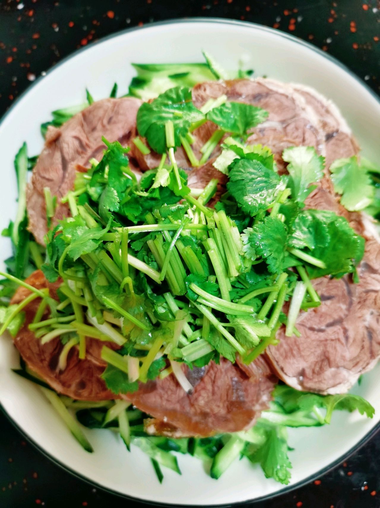 秘制黄瓜拌牛肉~大饭店的味道