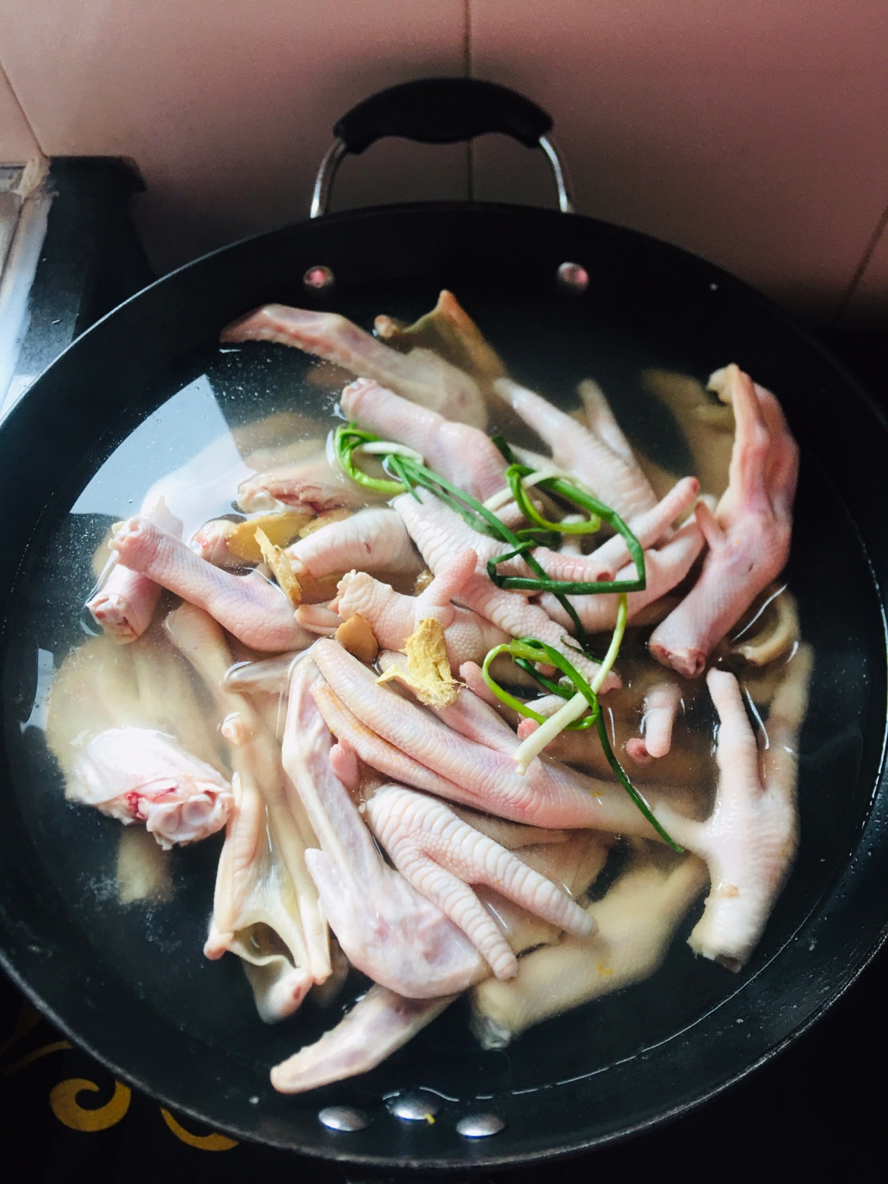 秘制卤鸡爪、鸭掌、鸭翅