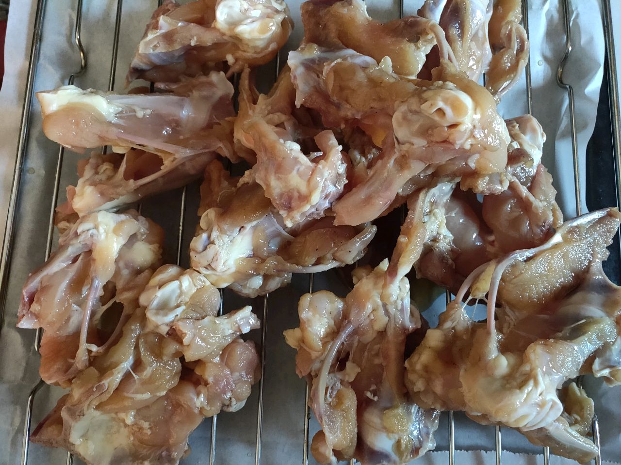 秘制蒜香蜂蜜烤鸡架