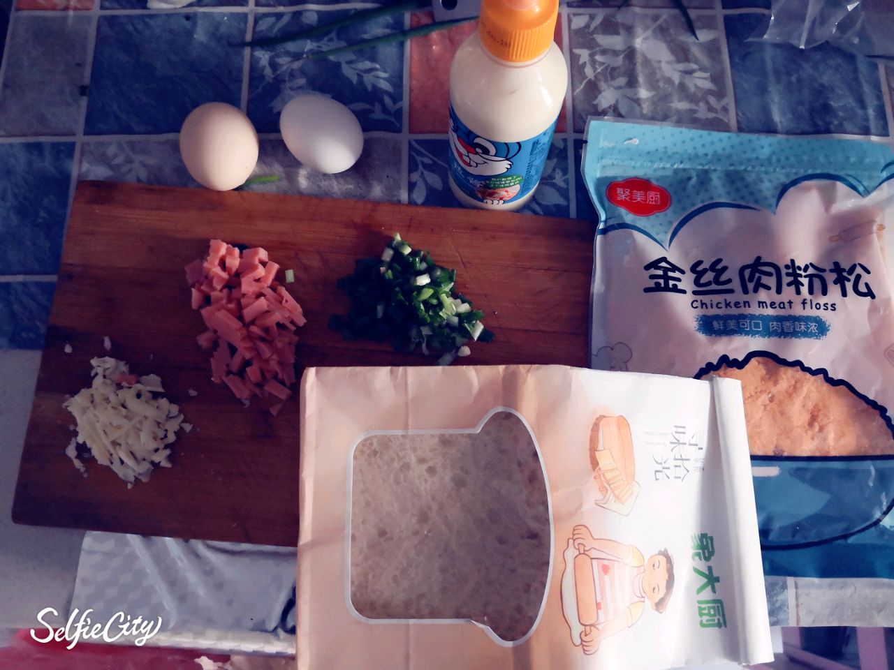 面包片的肉松卷
