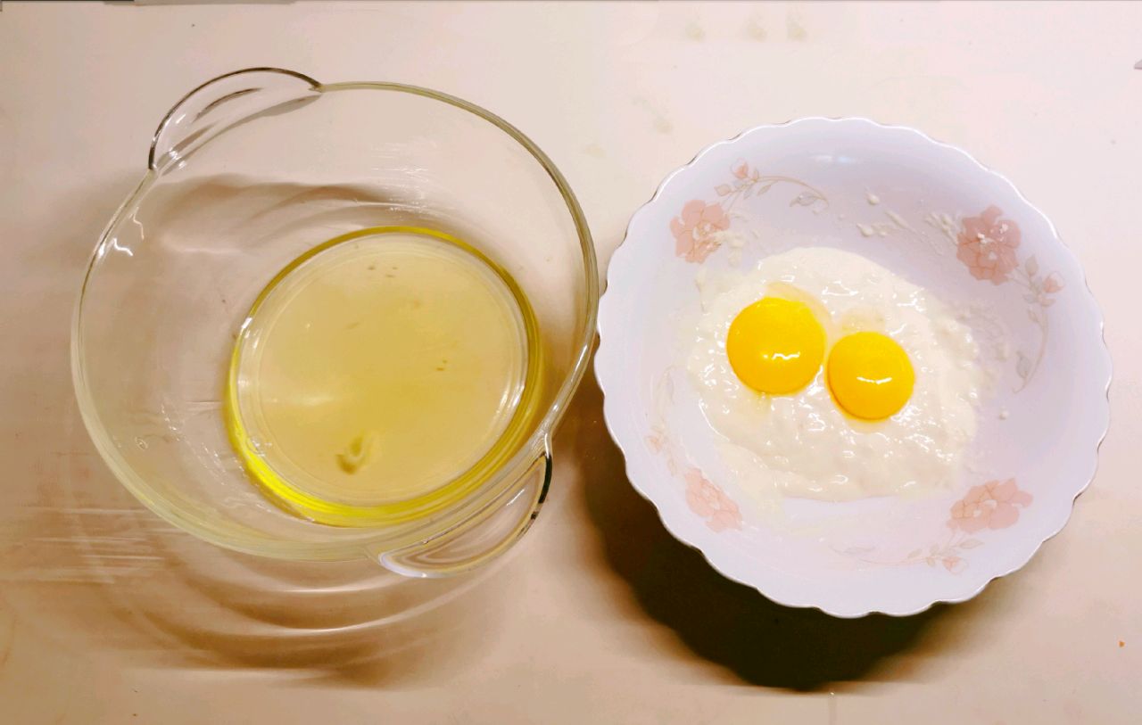 棉花般柔软的草莓松饼