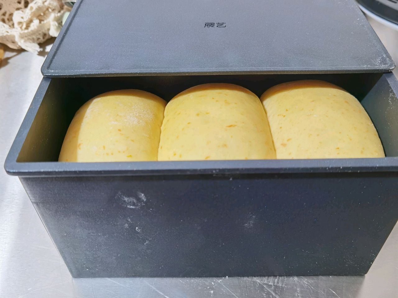 绵软拉丝的胡萝卜土司