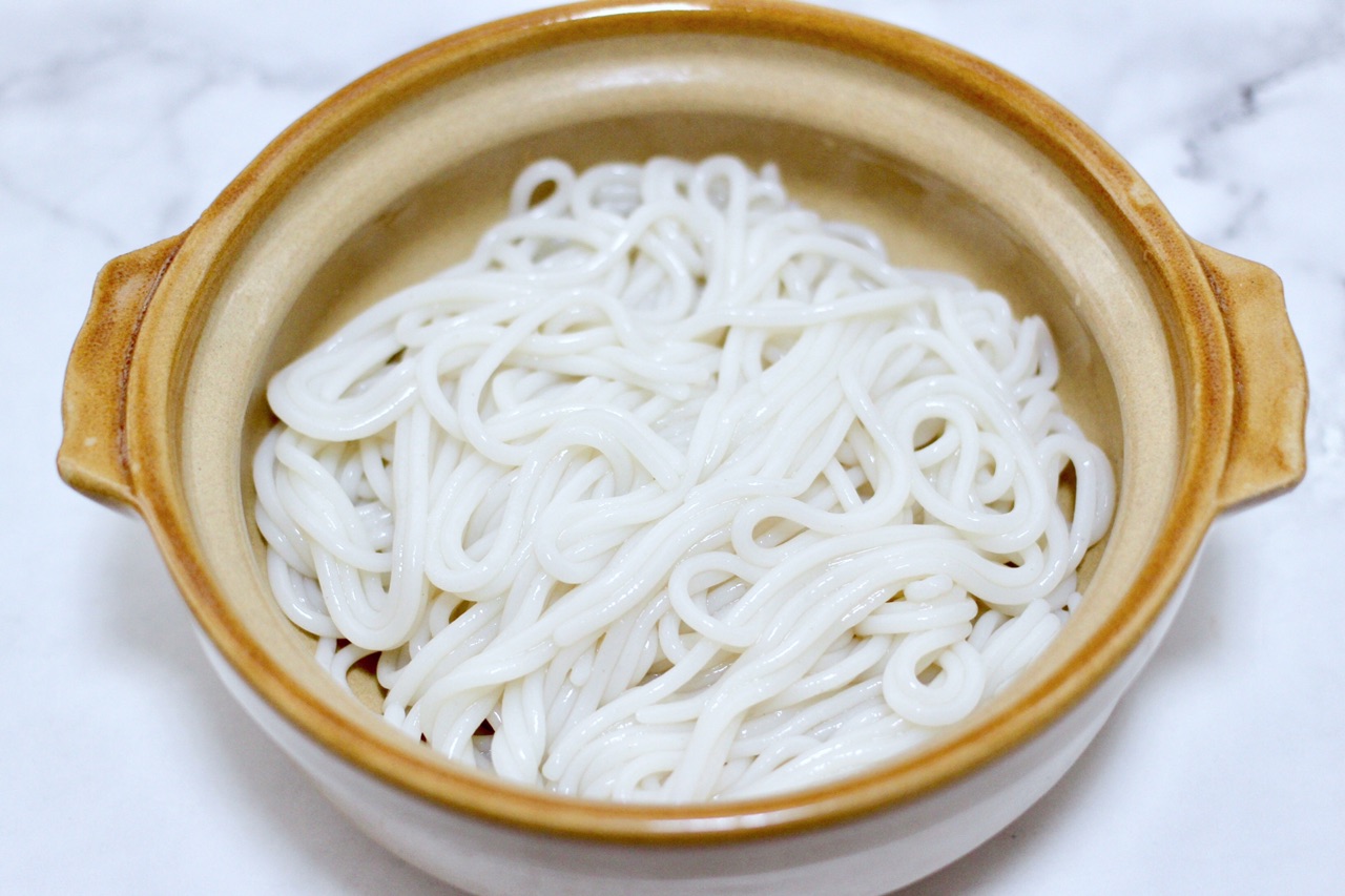 苗岭酸汤米线