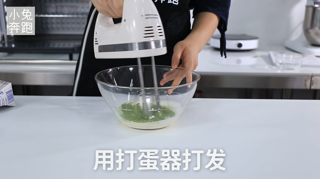 抹茶盒子蛋糕的做法,小兔奔跑甜品教程