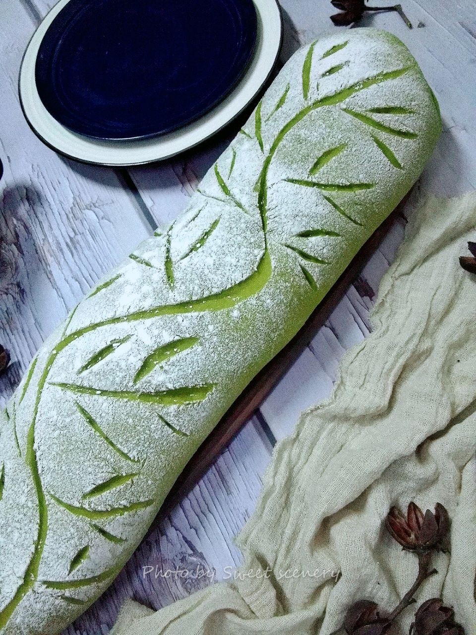抹茶芋泥软欧包