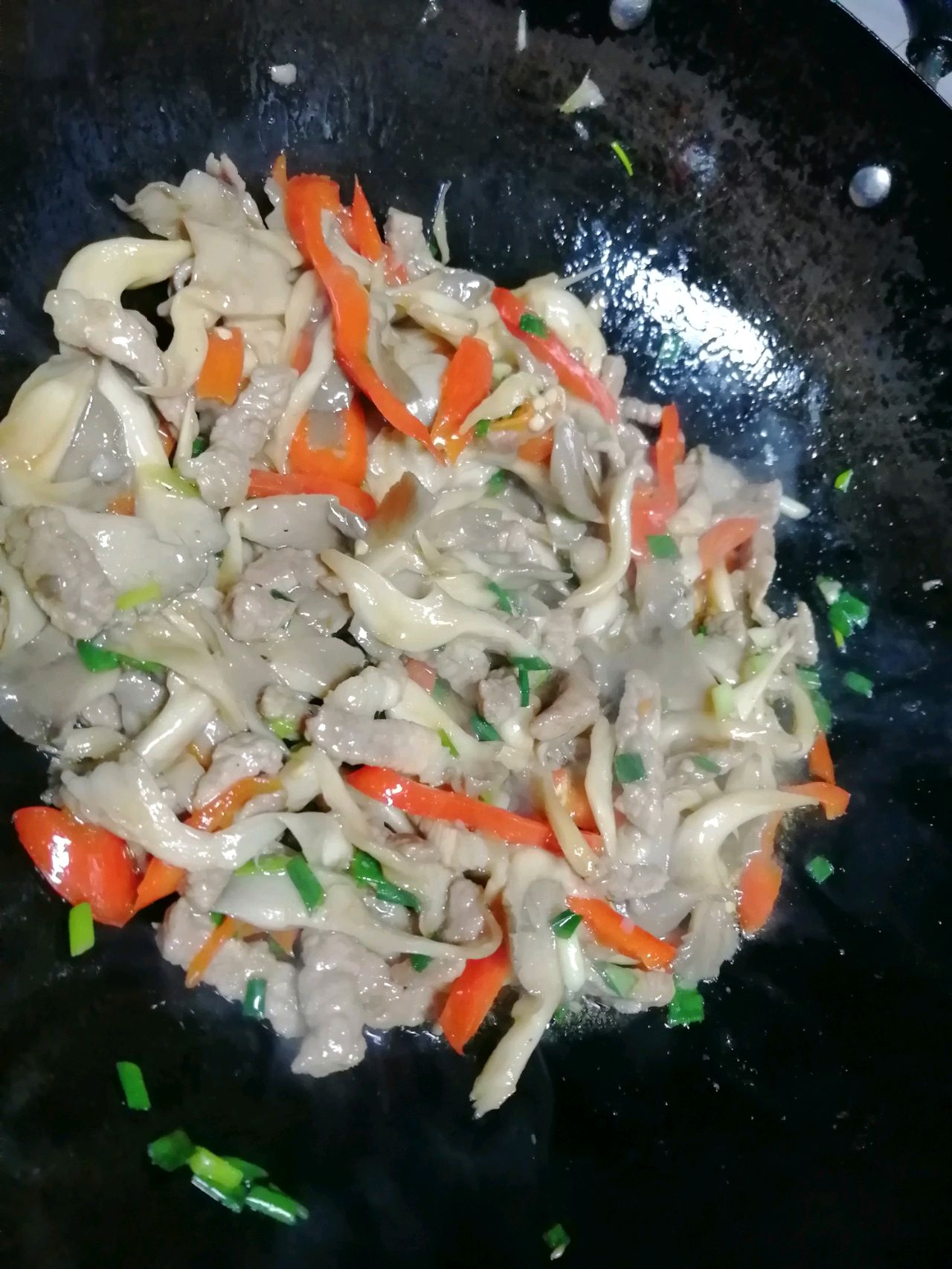 蘑菇炒肉