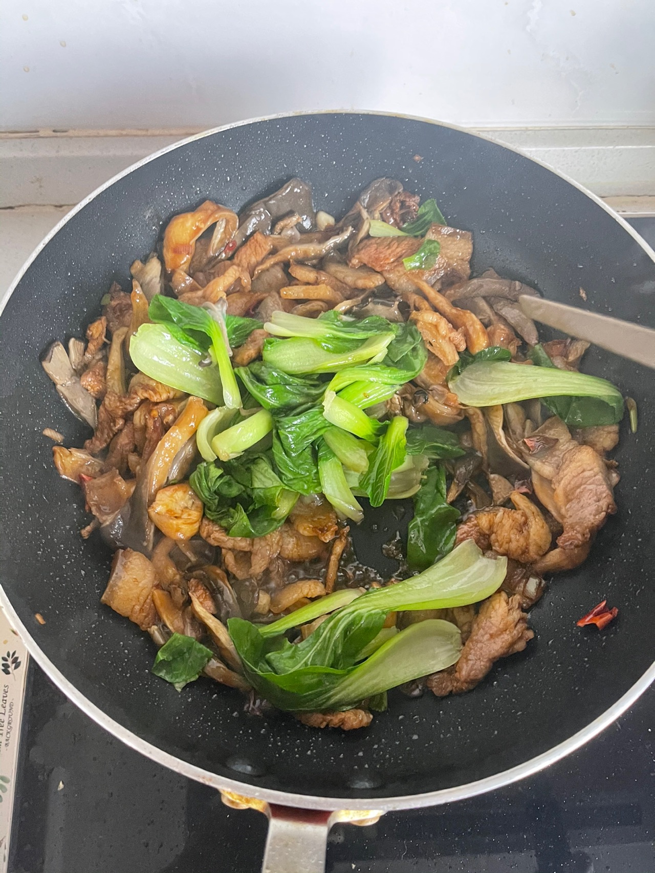 蘑菇青菜炒肉