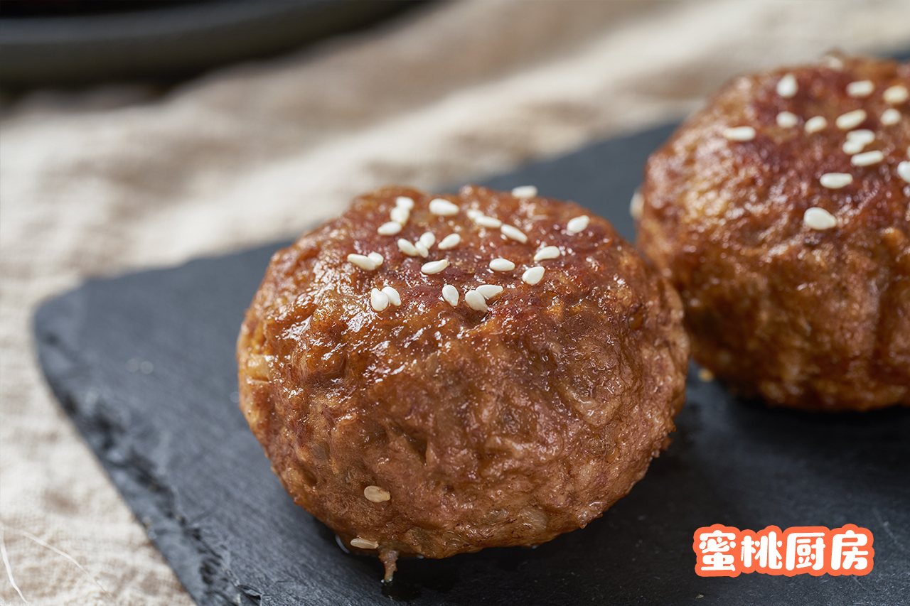 蘑菇小肉饼