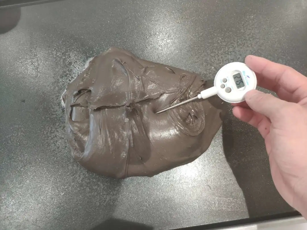 墨鱼面包