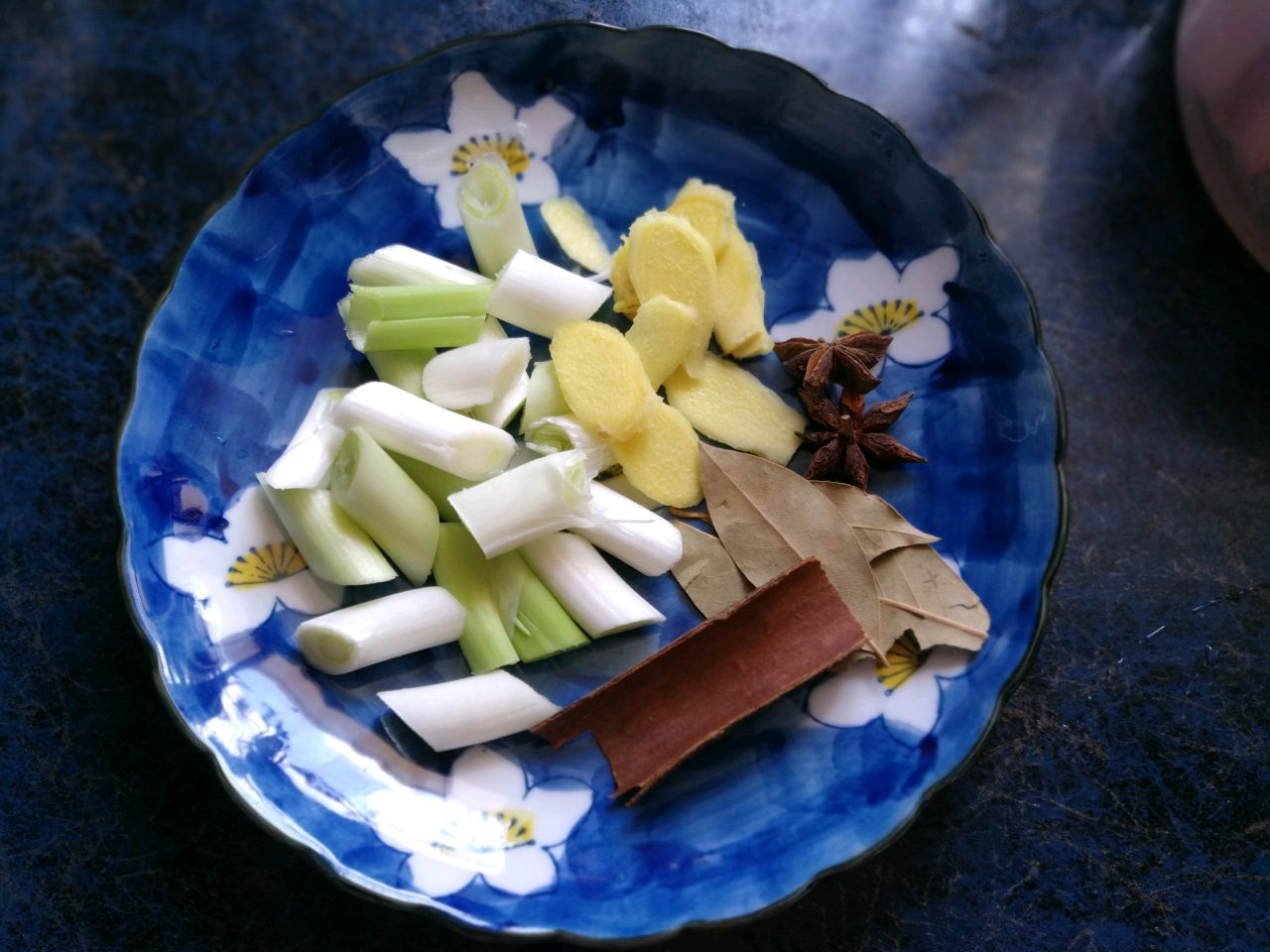 木耳红烧肉
