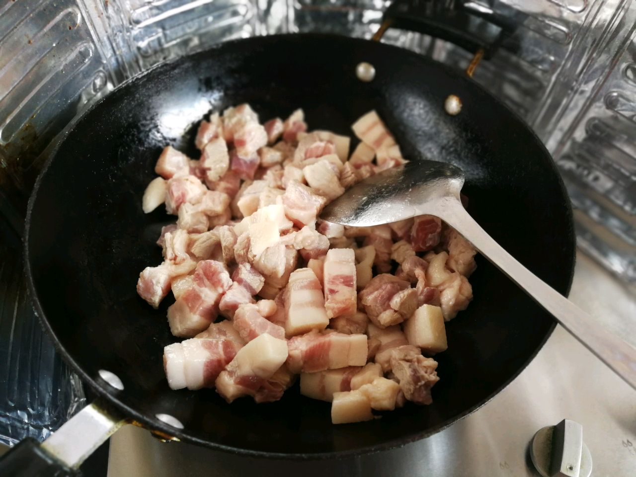 木耳红烧肉