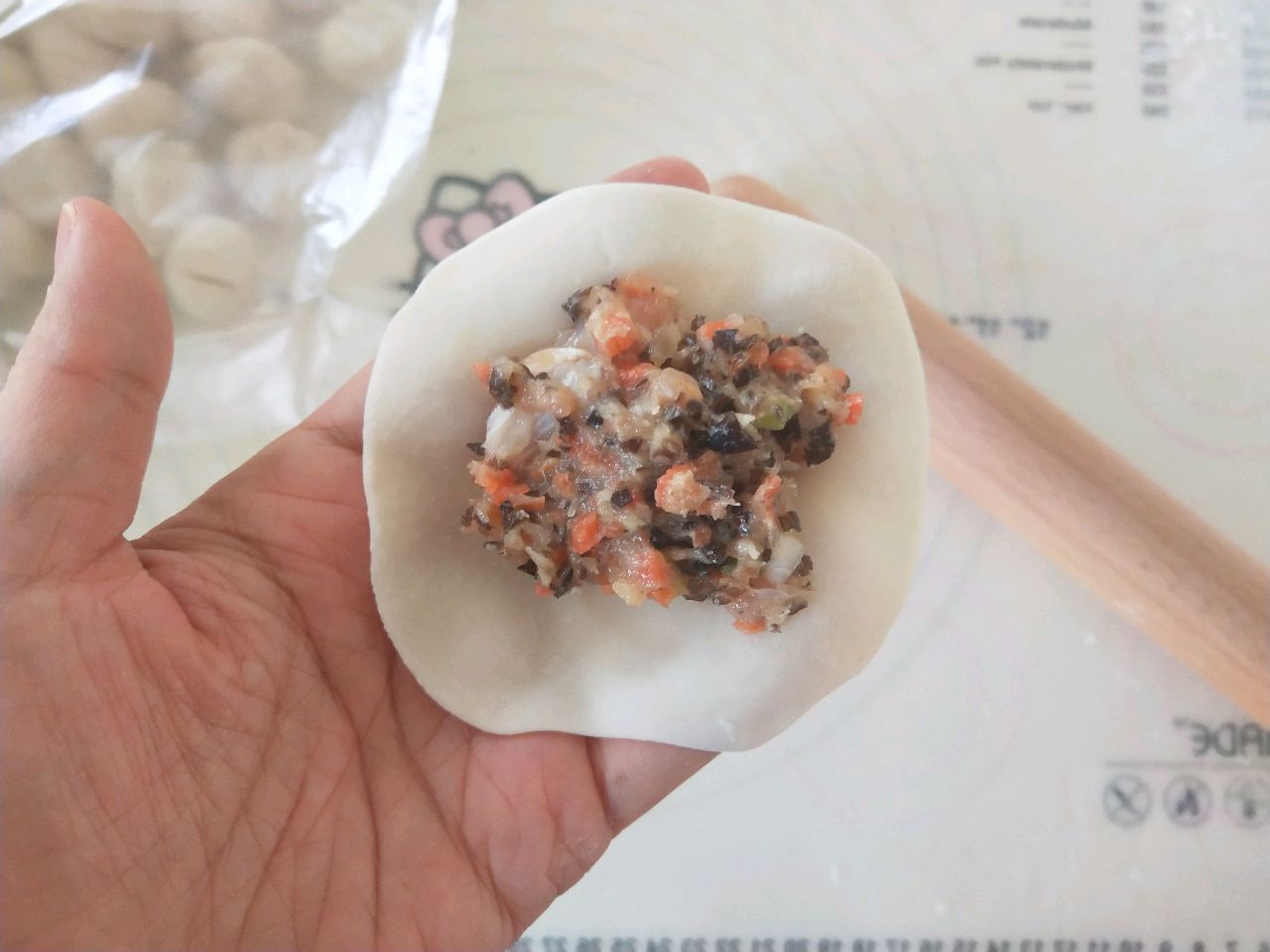 木耳鸡肉蒸饺