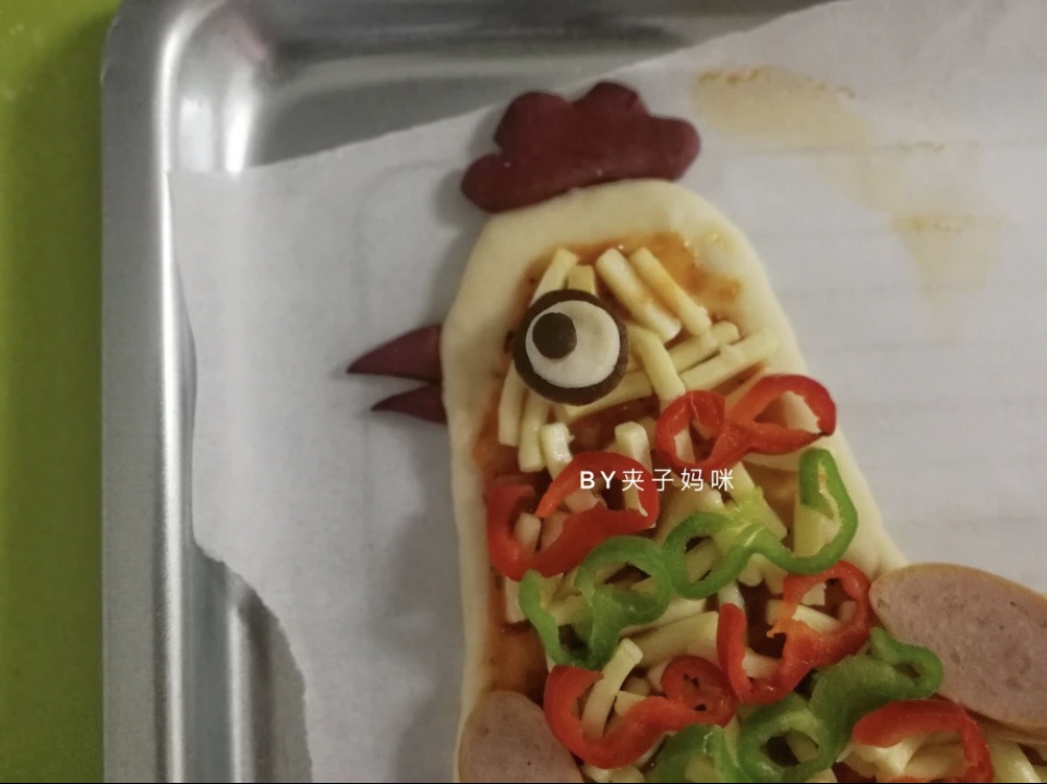 母鸡溏心蛋披萨