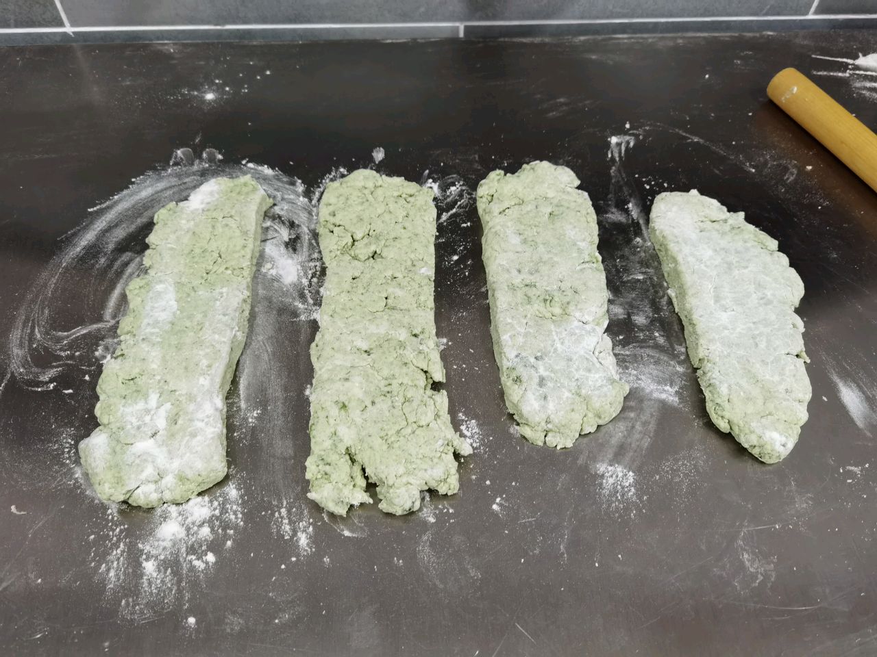 拇指蟹籽鲜肉生煎包