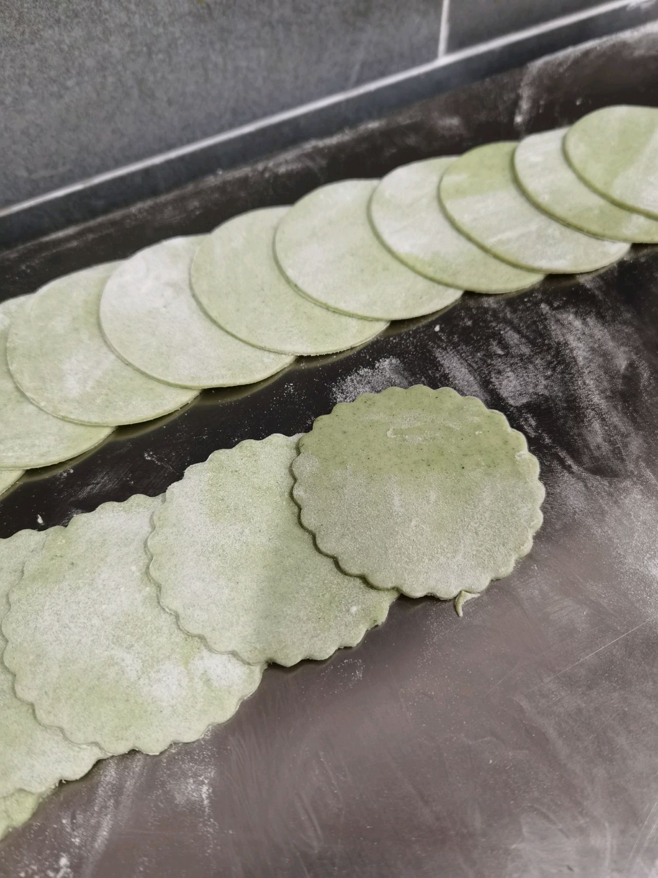 拇指蟹籽鲜肉生煎包