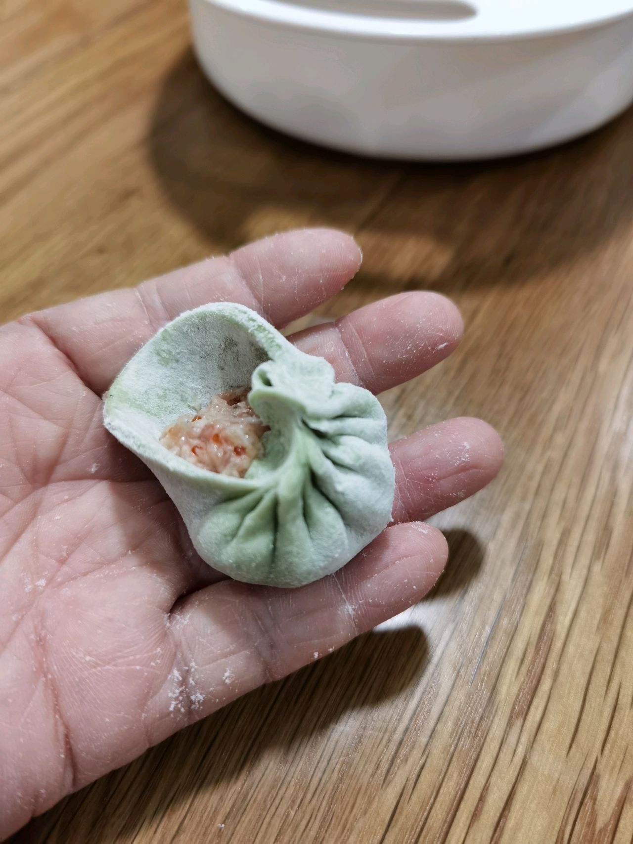 拇指蟹籽鲜肉生煎包