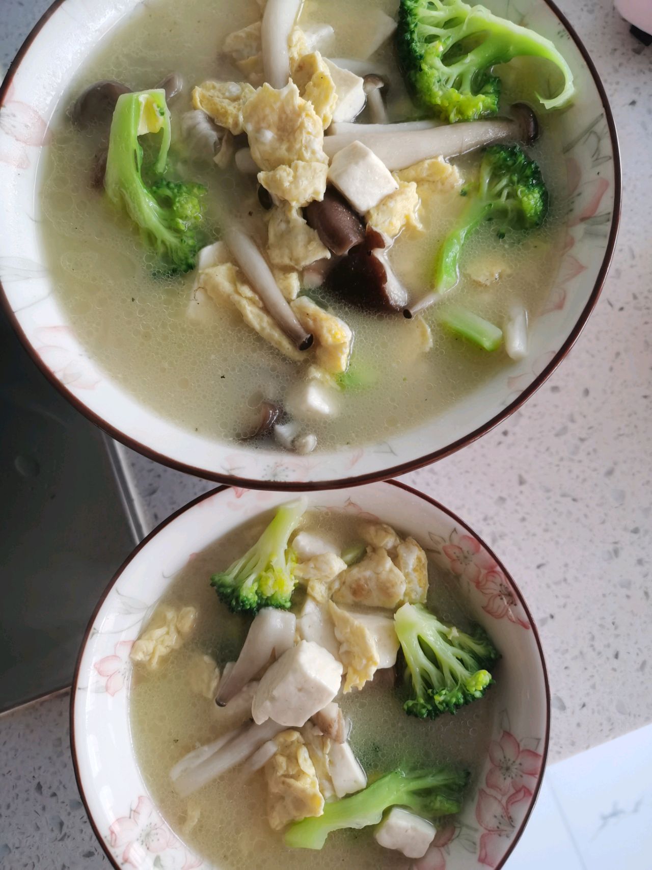 奶白色的蘑菇汤