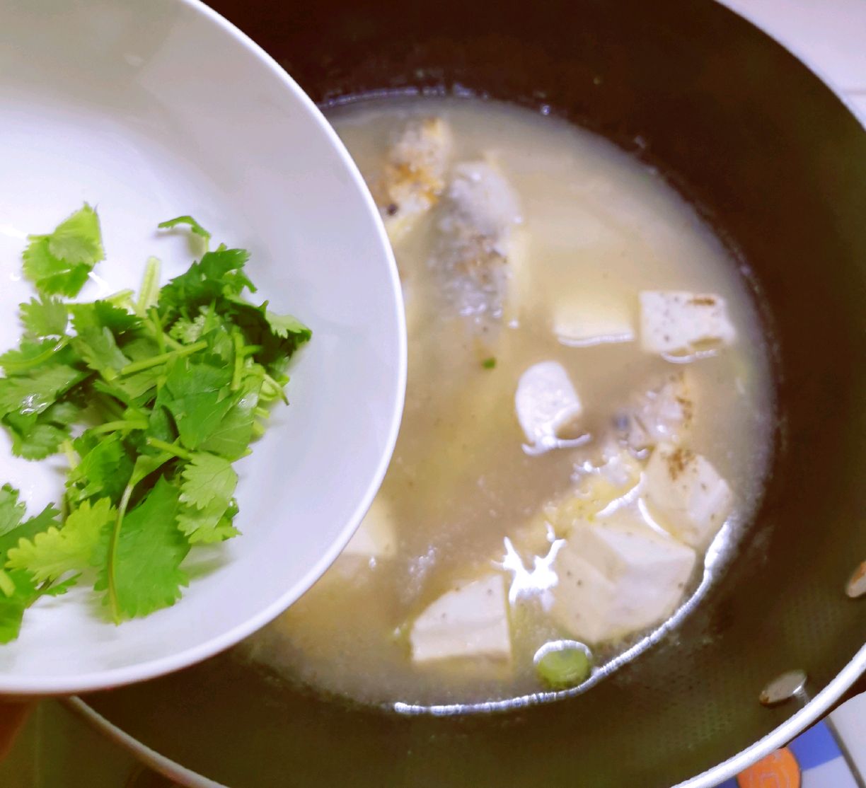 奶白色小黄鱼豆腐汤