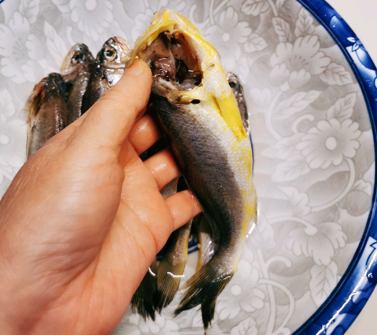 奶白色小黄鱼豆腐汤