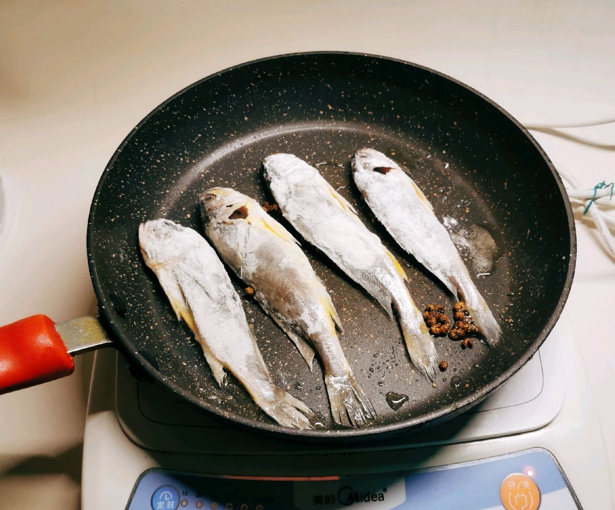 奶白色小黄鱼豆腐汤