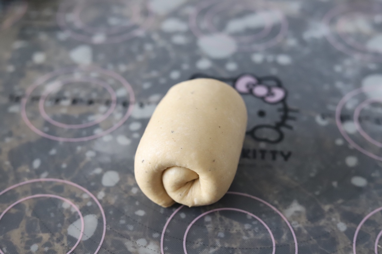 奶茶炼乳吐司