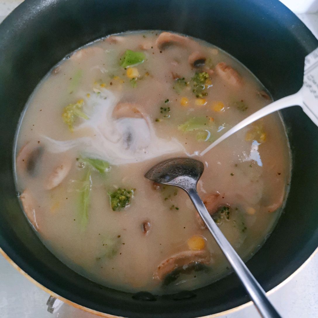【奶香不腻】奶油蘑菇浓汤
