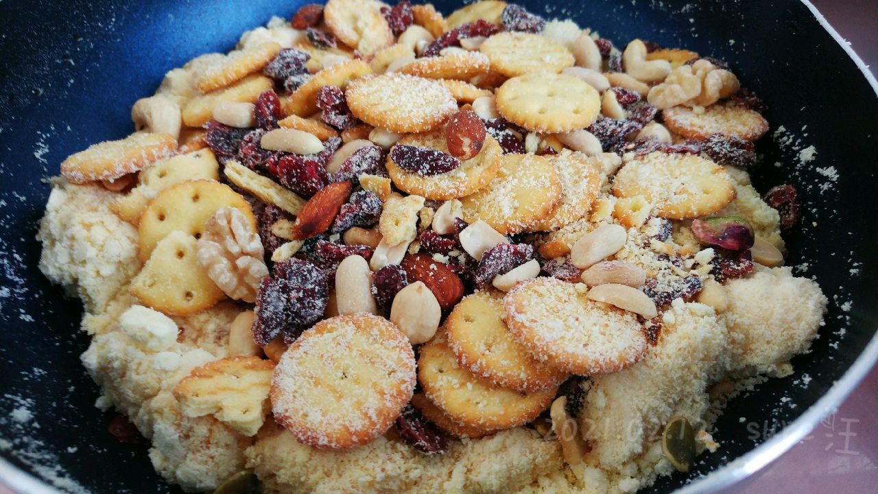 奶油饼干果仁糖