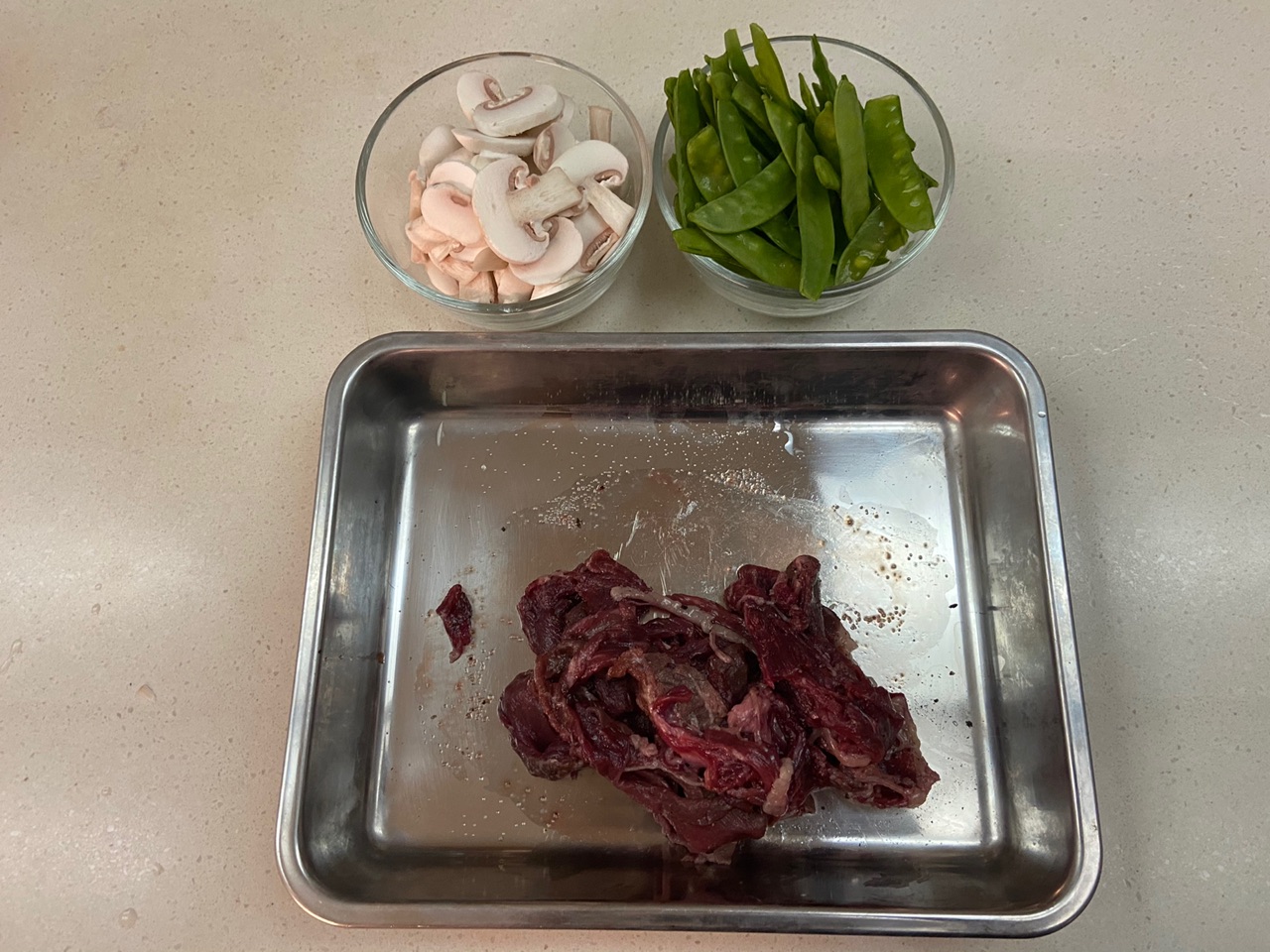 奶油蘑菇小牛肉