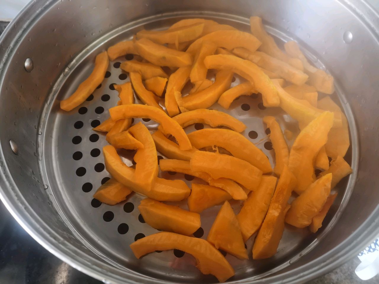奶油南瓜汤：秋日温暖的味道