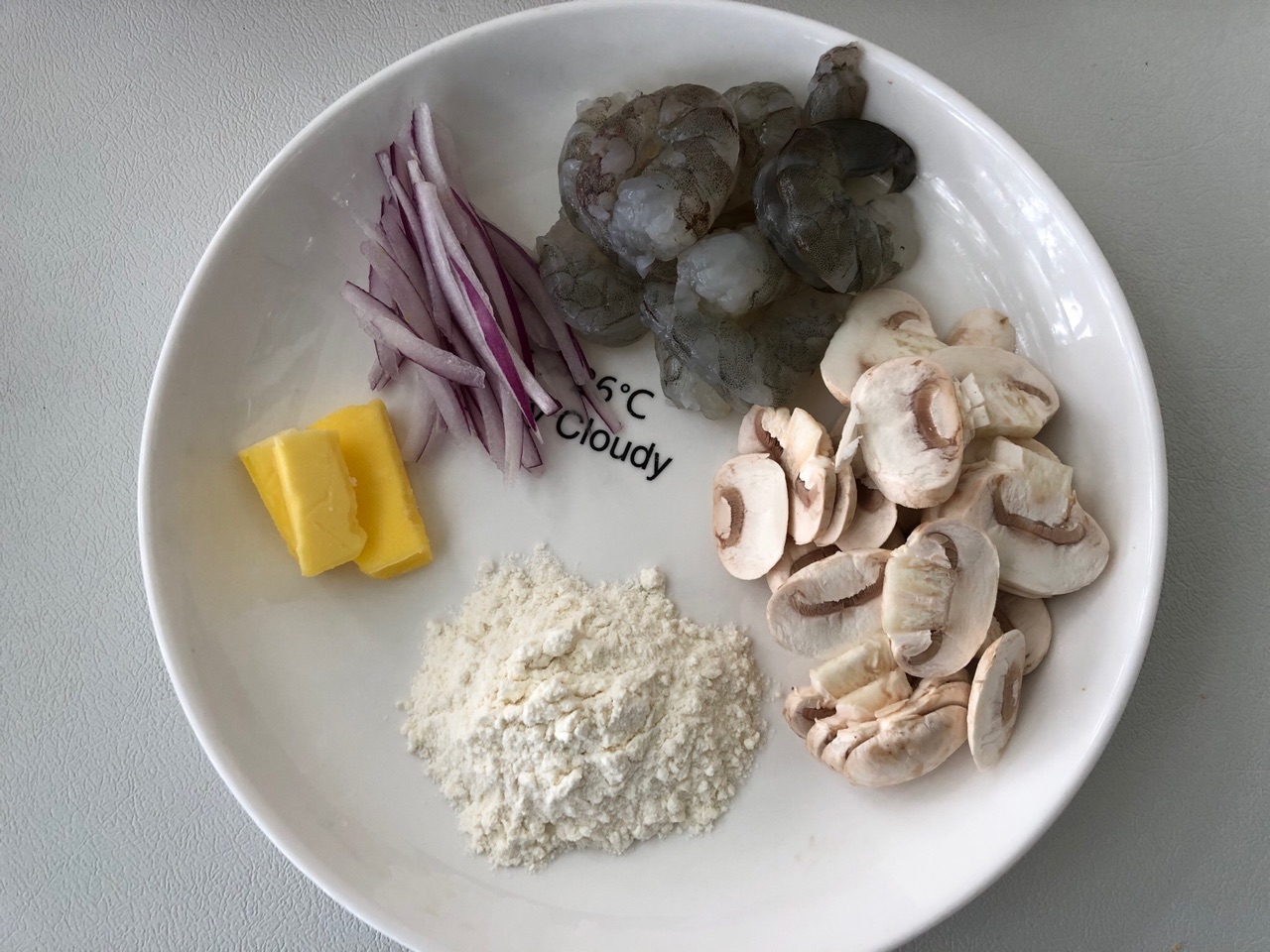奶油虾仁蘑菇汤