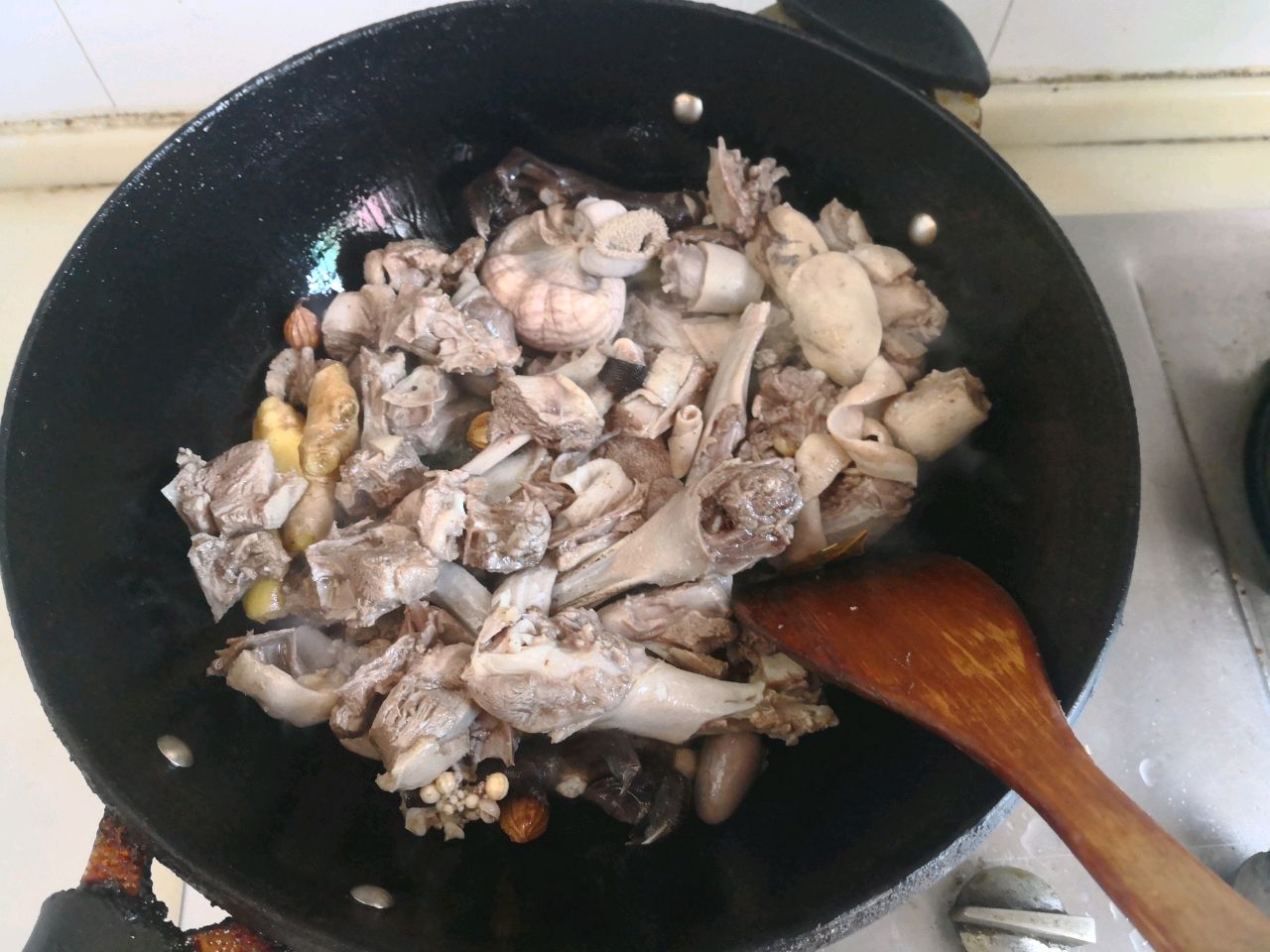 南昌味道：啤酒煲老鸭
