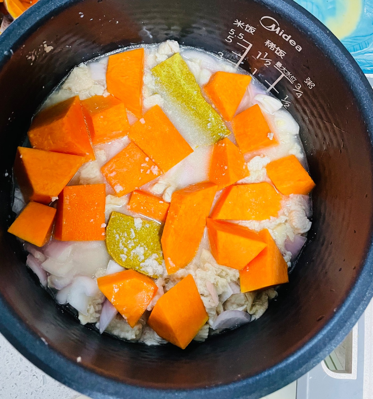 南瓜鸡肉咖喱焖饭