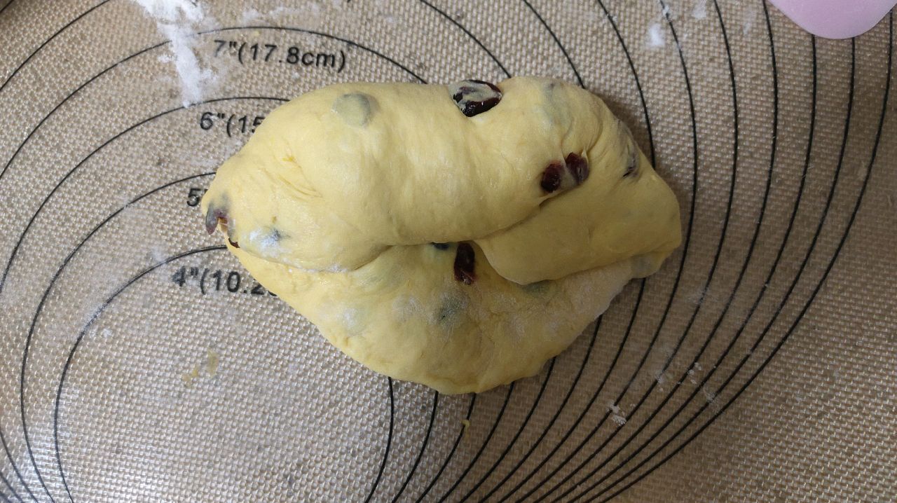 南瓜蔓越莓面包