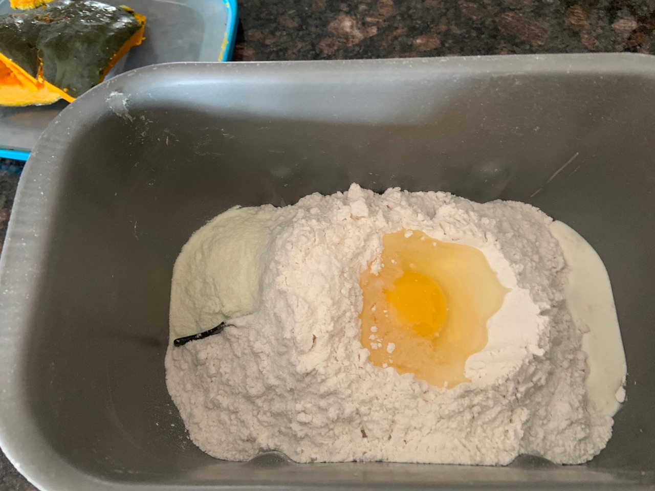 南瓜椰油牛奶小方包