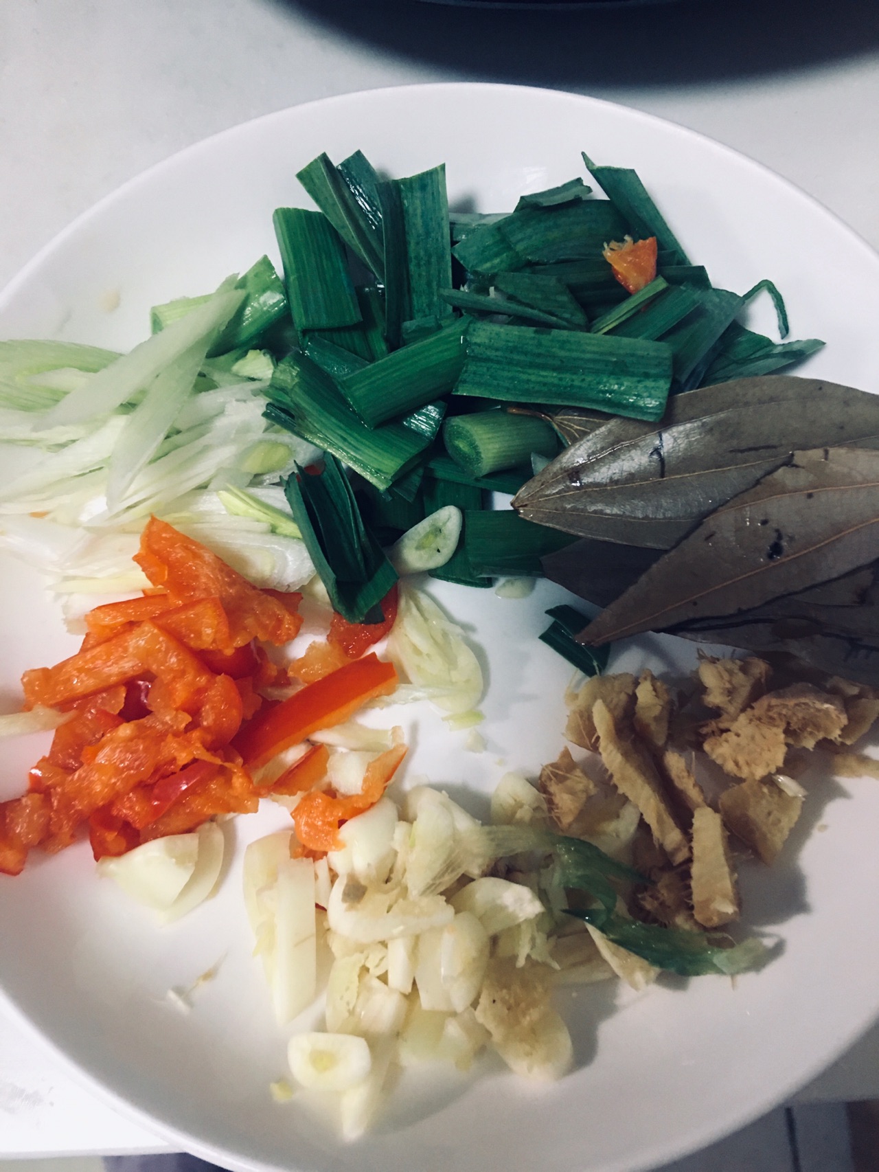 泥鳅煮芋头锅