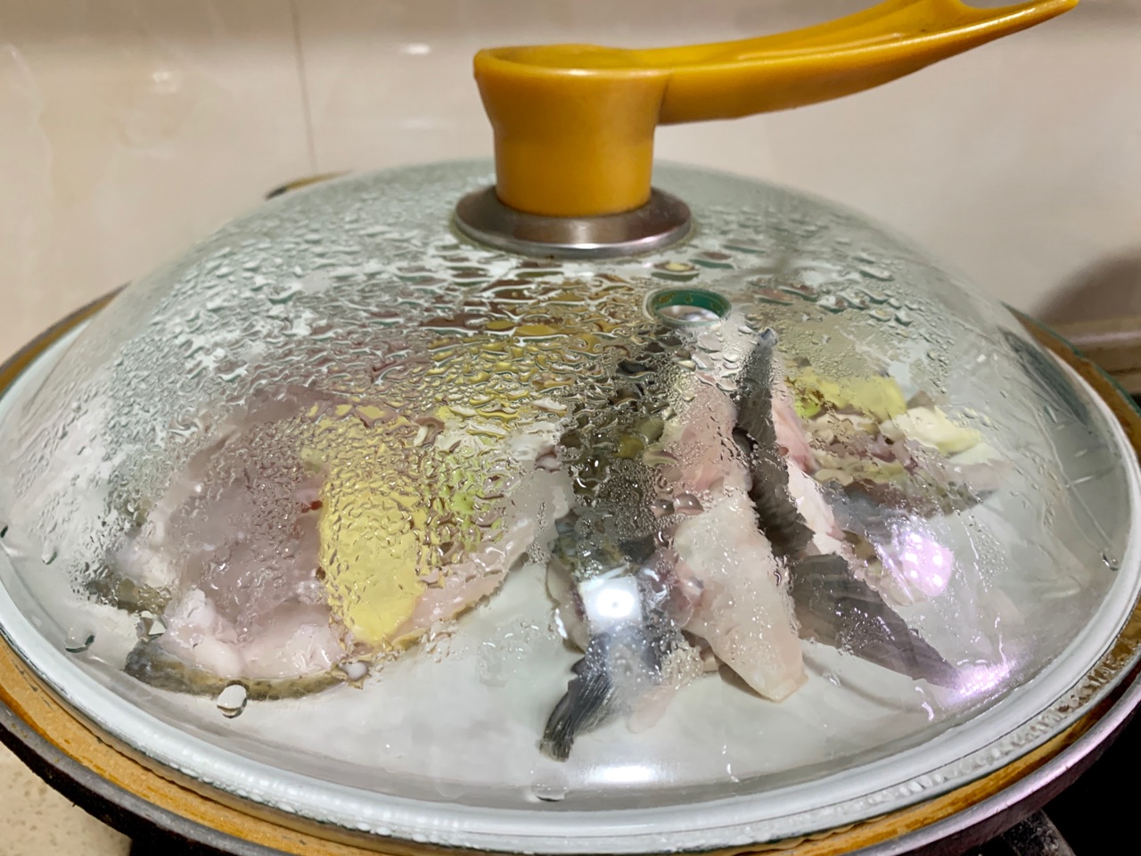（年年有鱼）孔雀开屏鱼